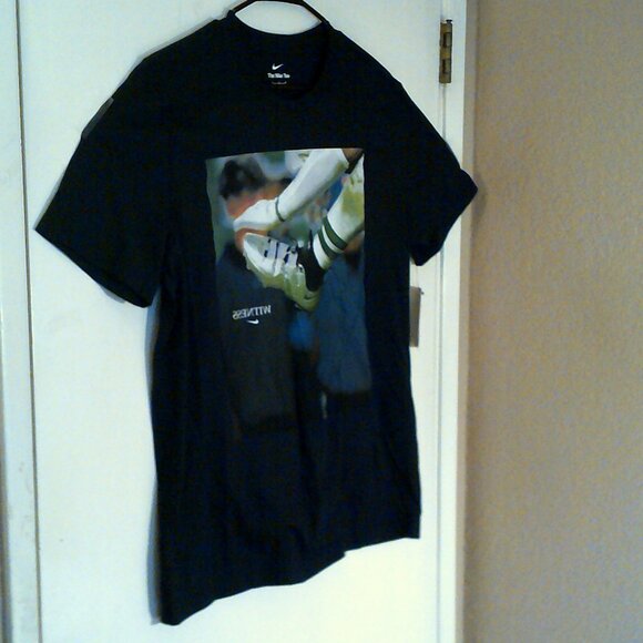 NEW NIKE LEBRON JAMES "Saquon Barkley Tee" MEN'S BLACK T-SHIRT LARGE IM6781-010 - Picture 4 of 9